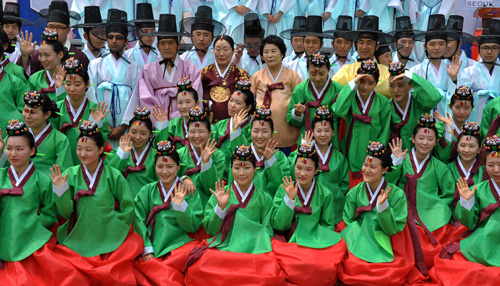비녀 꽂고 상투 틀고 어른 됐어요